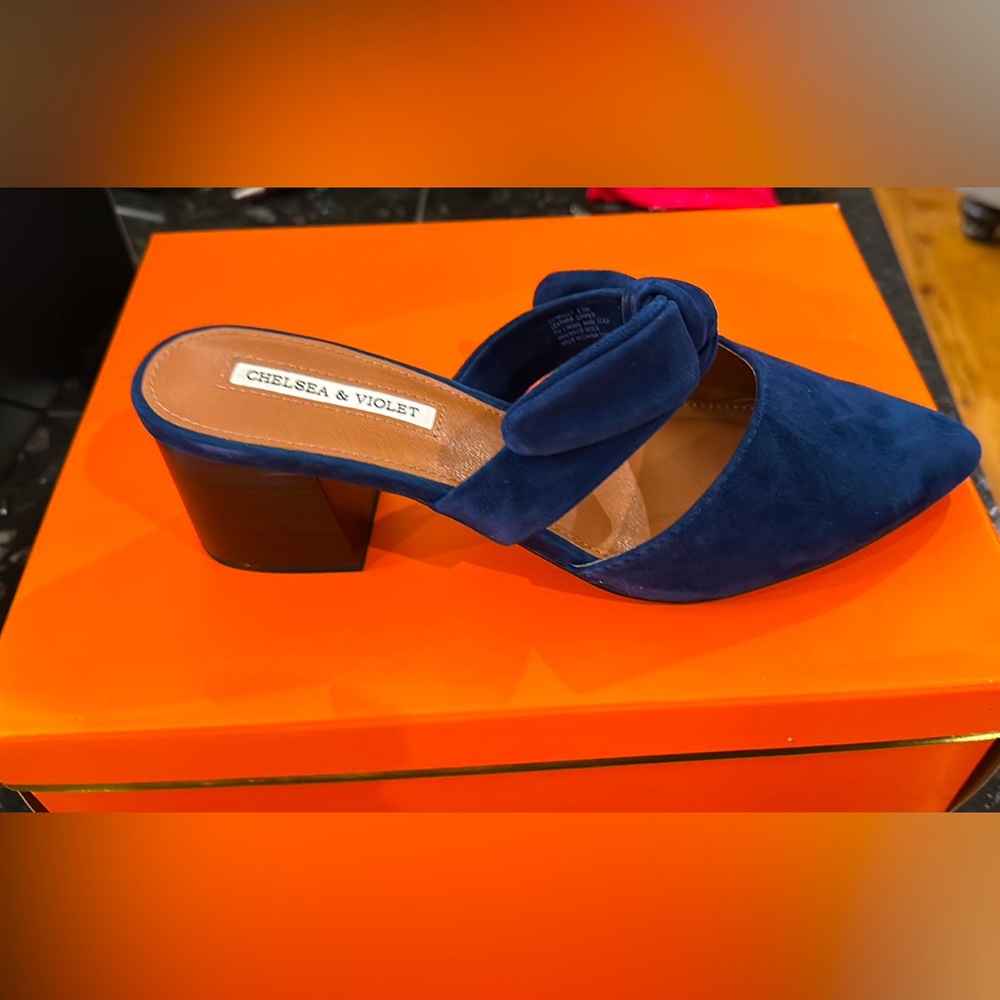 Chelsea and violet size8.5